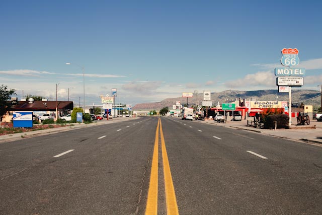 Seligman route 66 - The cat, you and us