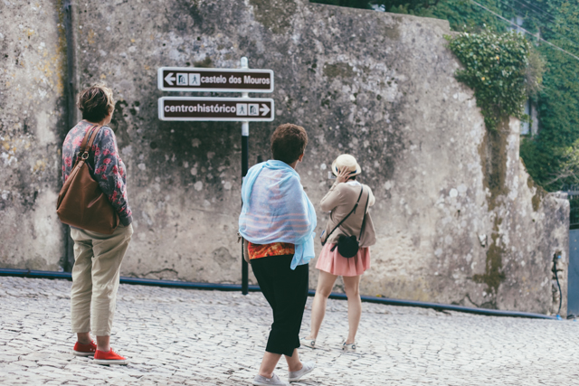 From Castelo dos Mouros to city center - The cat, you and us