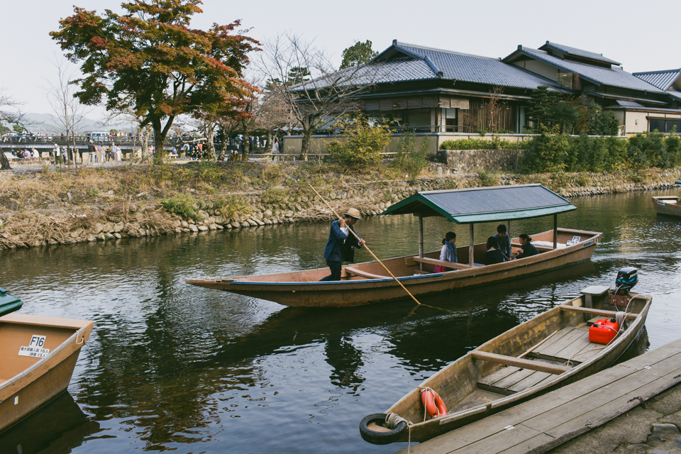 Arashiyama riverside - The cat, you and us