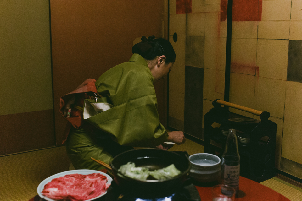 Sukiyaki Kyoto - The cat, you and us