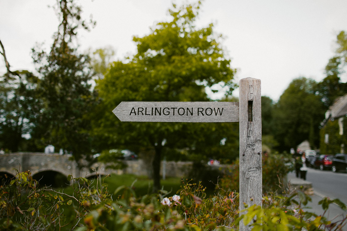 Arlington row Bibury - The cat, you and us