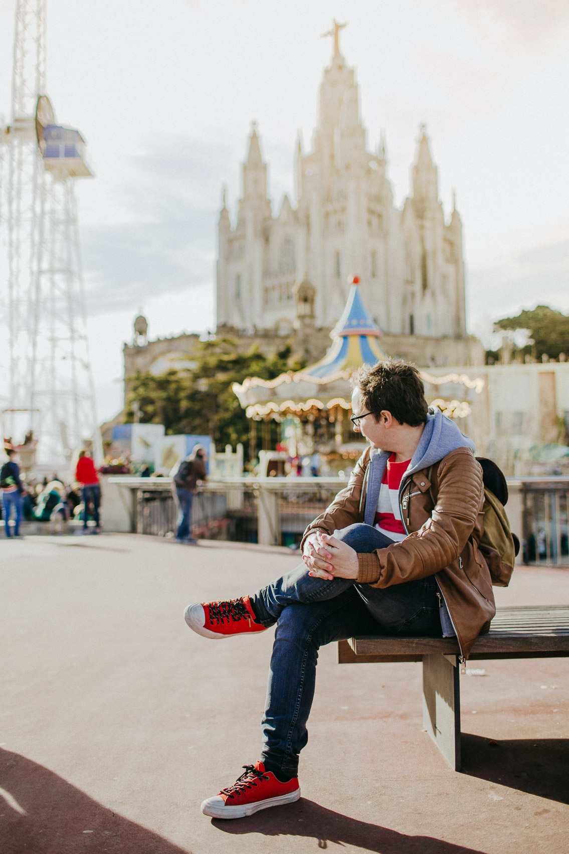 Tibidabo - The cat, you and us